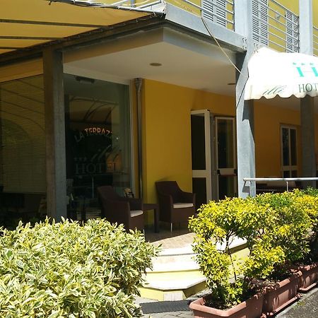 Hotel Illi Марина-ді-Масса Екстер'єр фото