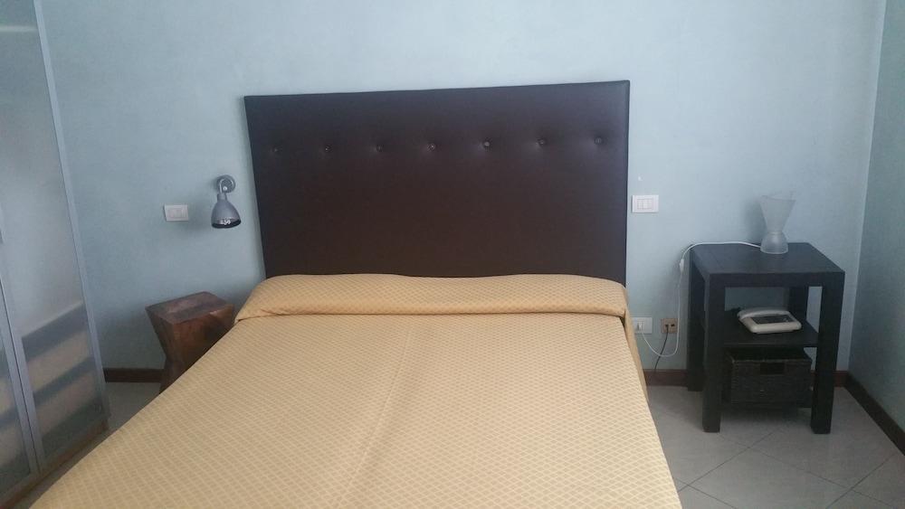 Hotel Illi Марина-ді-Масса Екстер'єр фото