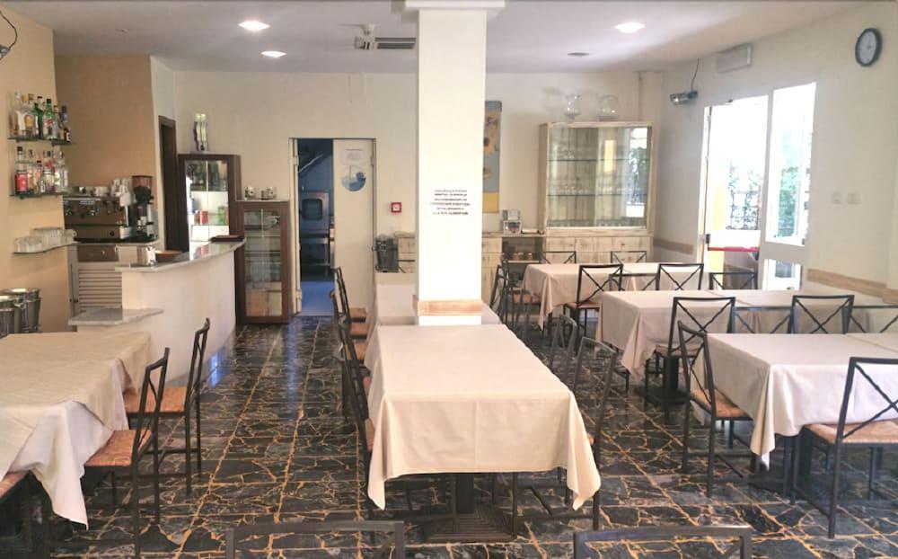 Hotel Illi Марина-ді-Масса Екстер'єр фото