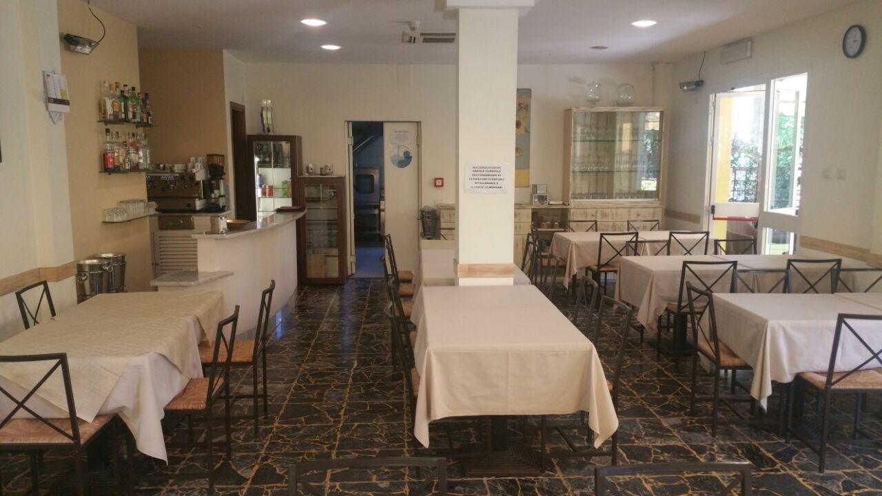 Hotel Illi Марина-ді-Масса Екстер'єр фото